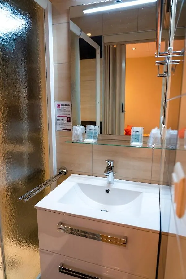 Au Primerose Hotel Argeles-Gazost